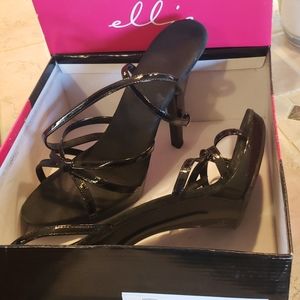 Ellie Gigi Ankle-Wrap 👡